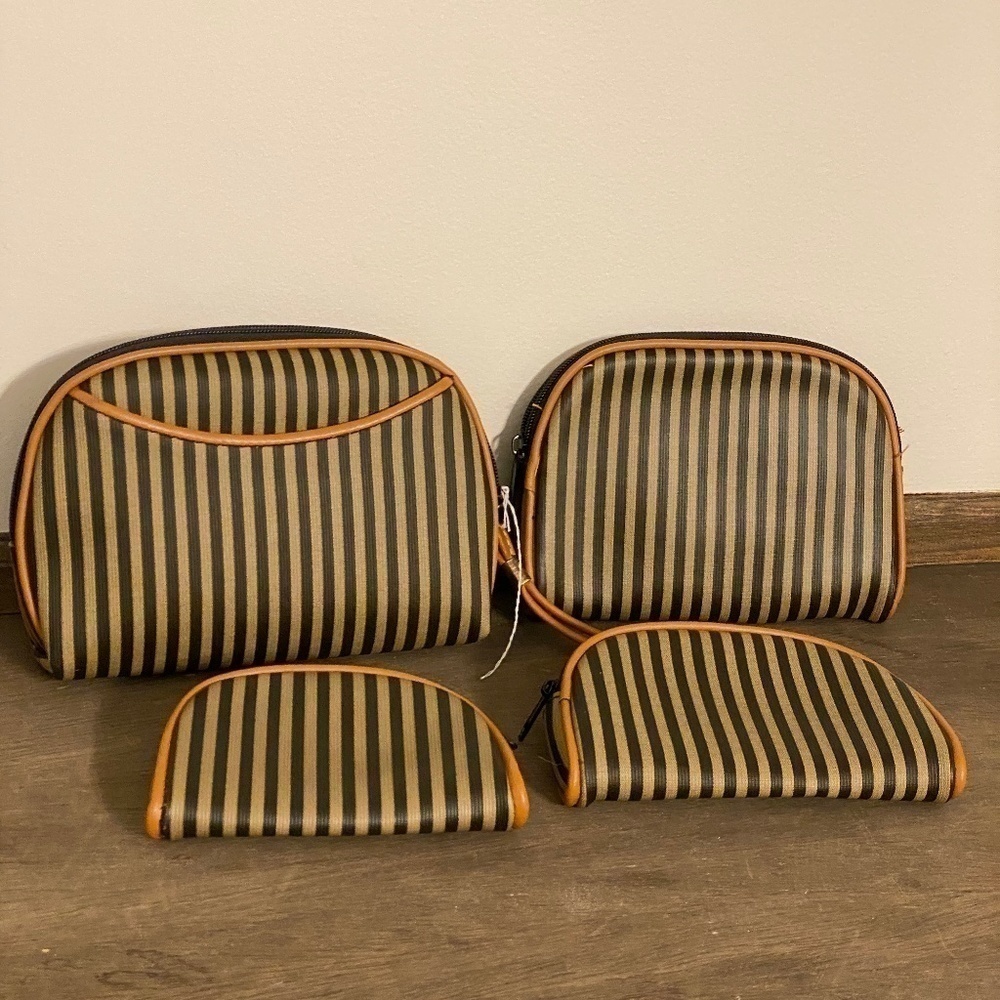 4 vintage travel cosmetics bags